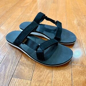 Teva Women’s 9 Universal Slide On Sandals Slides Gorpcore Water Shoes Travel